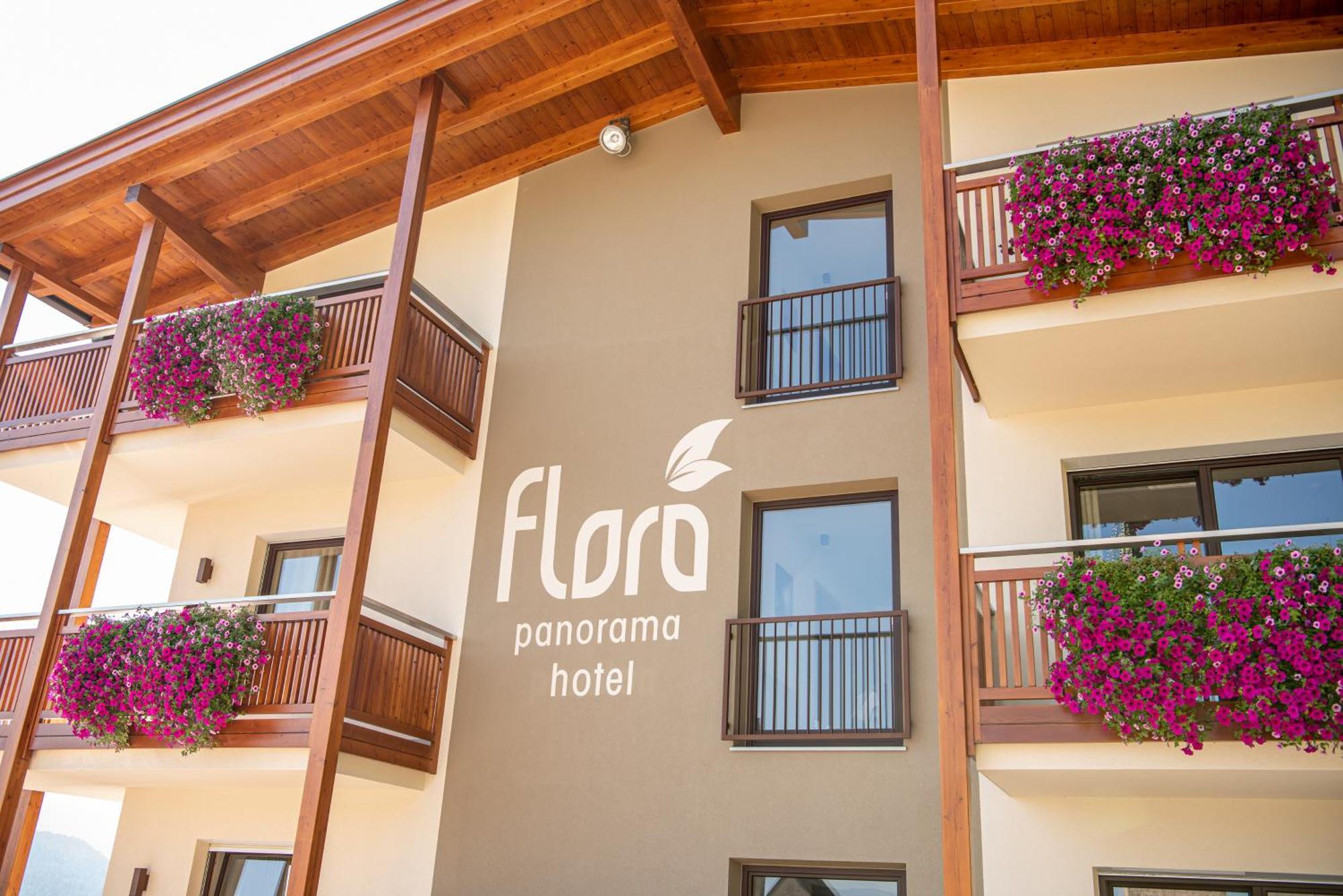 Panorama Flora Hotel 3*